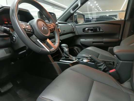 MITSUBISHI-TRITON-2.4 BITURBO DIESEL CD KATANA 4X4 AUTOMÁTICO MITSUBISHI-TRITON-2025