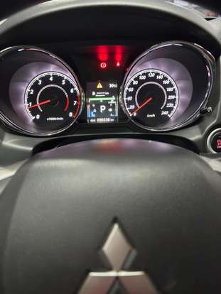 MITSUBISHI-ASX-2016
