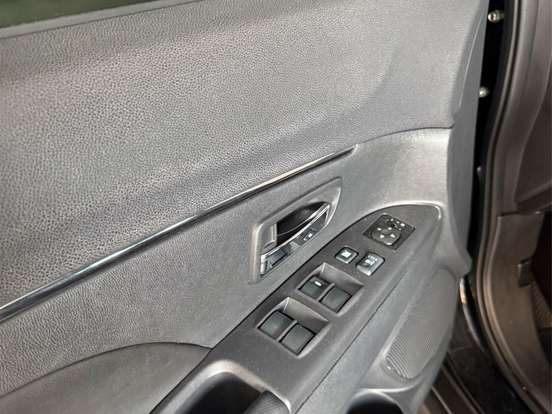 MITSUBISHI-ASX-2.0 4X2 16V GASOLINA 4P AUTOMÁTICO MITSUBISHI-ASX-2013