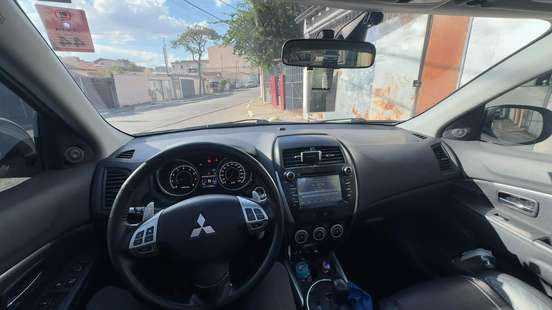 MITSUBISHI-ASX-2011
