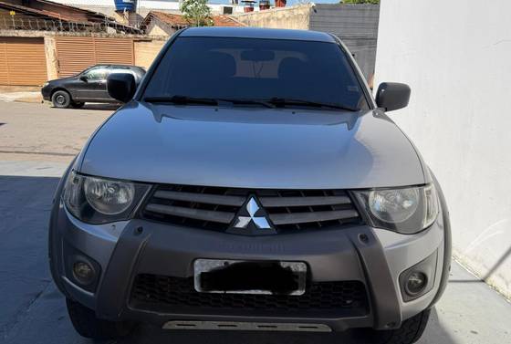 MITSUBISHI L200 OUTDOOR 3.2 4X4 CD 16V TURBO INTERCOOLER DIESEL 4P MANUAL
