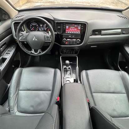 MITSUBISHI-OUTLANDER-2017