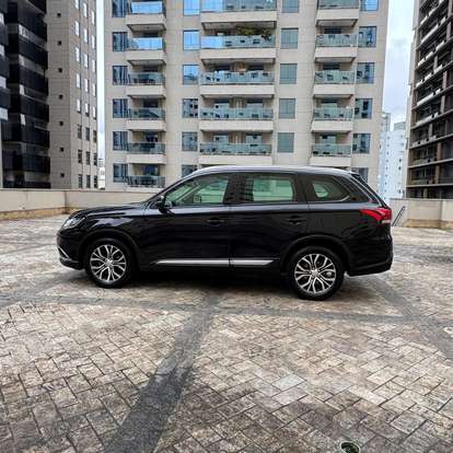 MITSUBISHI-OUTLANDER-2017