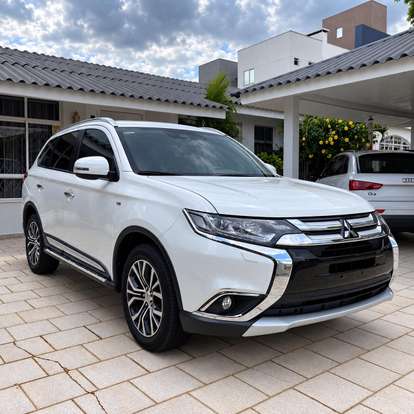 MITSUBISHI-OUTLANDER-2018