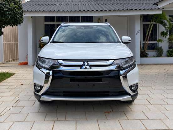 MITSUBISHI-OUTLANDER-3.0 GT 4X4 V6 24V GASOLINA 4P AUTOMÁTICO MITSUBISHI-OUTLANDER-2018