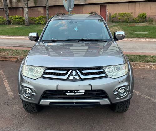 MITSUBISHI PAJERO 3.5 HPE 4X4 7 LUGARES V6 24V FLEX 4P AUTOMÁTICO