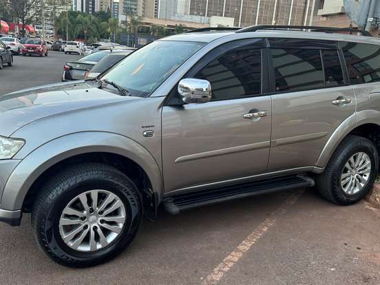 MITSUBISHI-PAJERO-3.5 HPE 4X4 7 LUGARES V6 24V FLEX 4P AUTOMÁTICO MITSUBISHI-PAJERO-2015