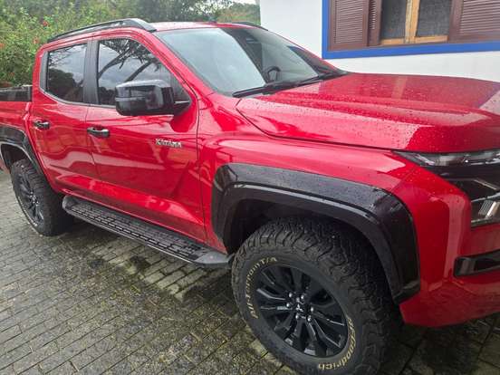 MITSUBISHI-TRITON-2025