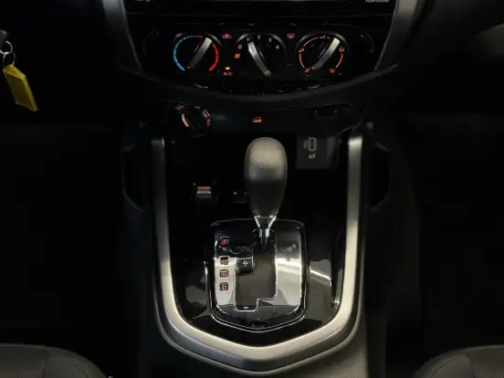 NISSAN-FRONTIER-2024