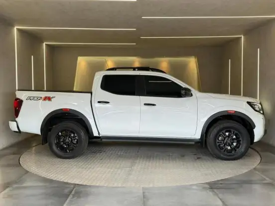 NISSAN-FRONTIER-2022
