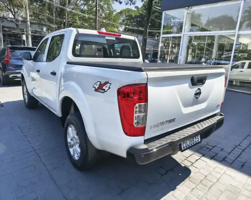 NISSAN-FRONTIER-2021