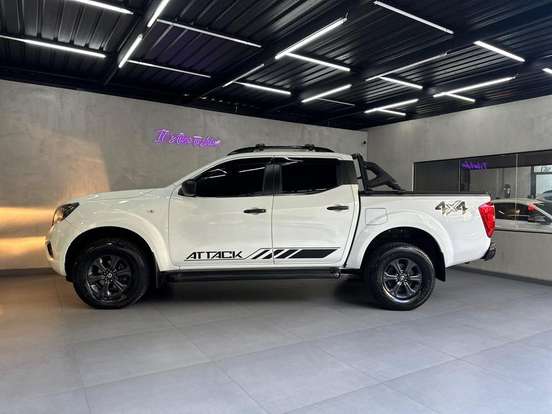 NISSAN-FRONTIER-2021