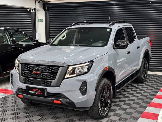NISSAN FRONTIER 2.3 16V TURBO DIESEL PRO4X CD 4X4 AUTOMÁTICO