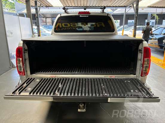 NISSAN-FRONTIER-2012