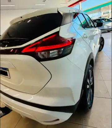 NISSAN-KICKS-2024