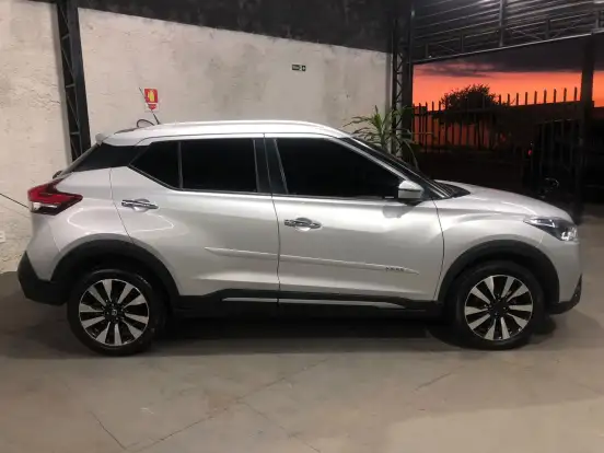 NISSAN-KICKS-2020