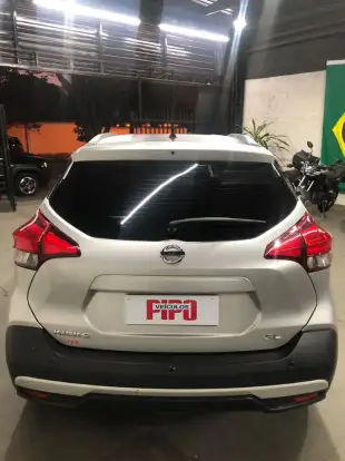 NISSAN-KICKS-2020