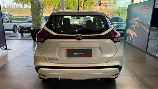 NISSAN-KICKS-2024