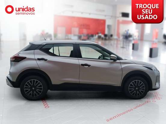 NISSAN-KICKS-2023