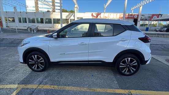 NISSAN-KICKS-2023