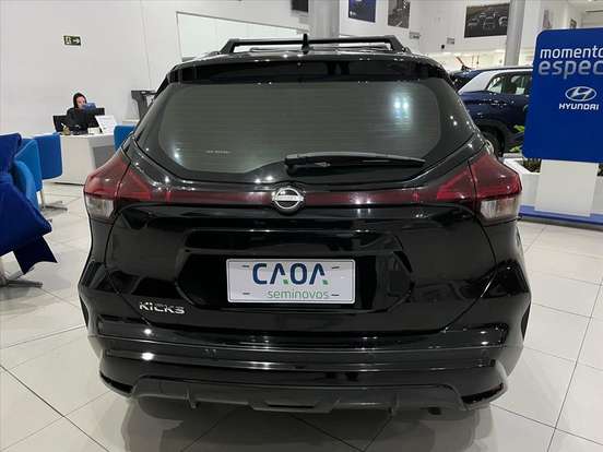 NISSAN-KICKS-2024