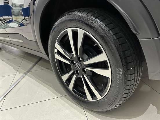 NISSAN-KICKS-2024