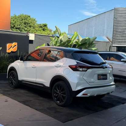NISSAN-KICKS-2023