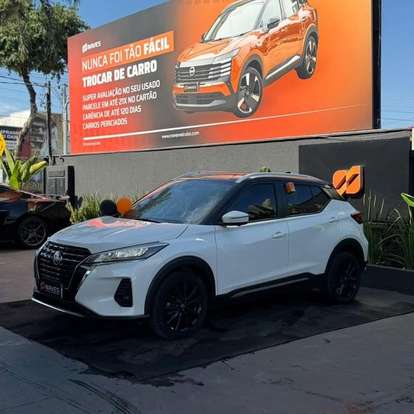NISSAN-KICKS-2023