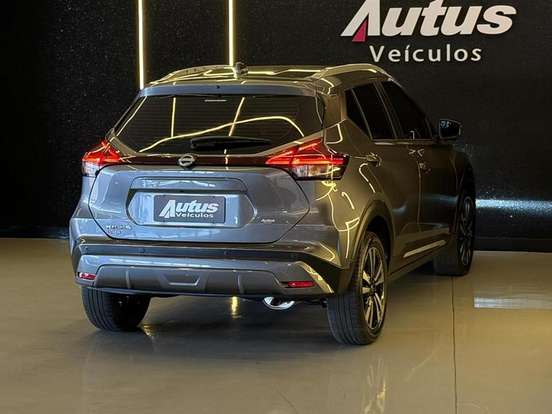 NISSAN-KICKS-2023