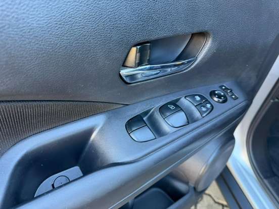 NISSAN-KICKS-2024