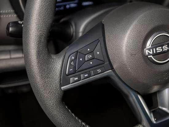 NISSAN-KICKS PLAY-2025