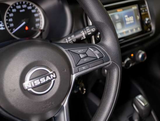 NISSAN-KICKS PLAY-2025