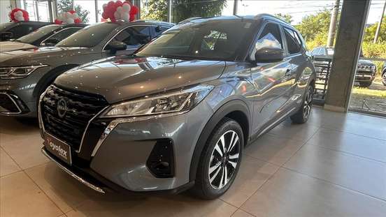 NISSAN-KICKS PLAY-2025