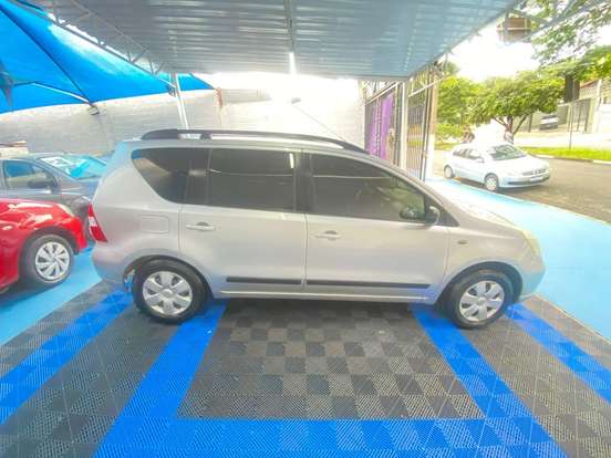 NISSAN-LIVINA-2013