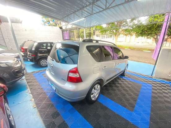 NISSAN-LIVINA-2013