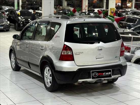 NISSAN-LIVINA-1.8 SL 16V FLEX 4P AUTOMÁTICO NISSAN-LIVINA-2010