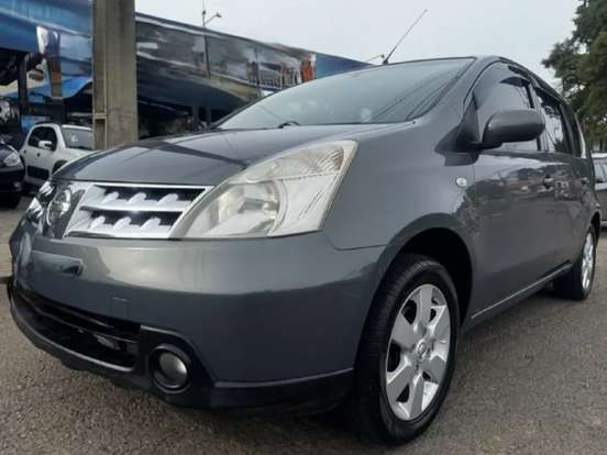 NISSAN-LIVINA-1.8 SL 16V FLEX 4P AUTOMÁTICO NISSAN-LIVINA-2009
