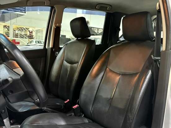 NISSAN-LIVINA-1.8 SL X-GEAR 16V FLEX 4P AUTOMÁTICO NISSAN-LIVINA-2014