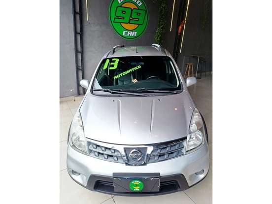 NISSAN-LIVINA-2012