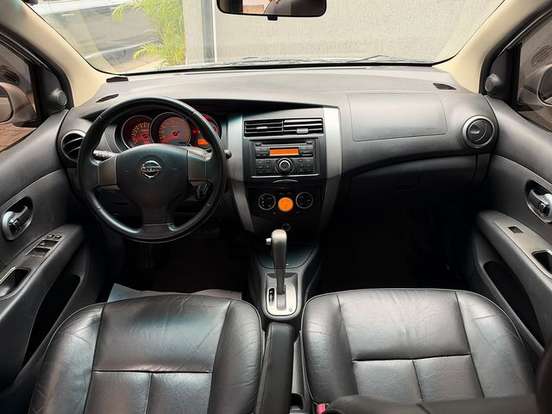 NISSAN-LIVINA-1.8 SL X-GEAR 16V FLEX 4P AUTOMÁTICO NISSAN-LIVINA-2013
