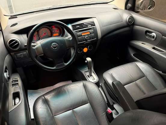 NISSAN-LIVINA-1.8 SL X-GEAR 16V FLEX 4P AUTOMÁTICO NISSAN-LIVINA-2013