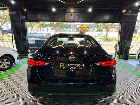 NISSAN-SENTRA-2023