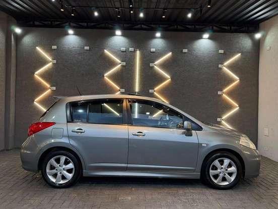 NISSAN-TIIDA-1.8 SL 16V FLEX 4P MANUAL NISSAN-TIIDA-2011