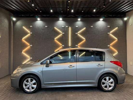 NISSAN-TIIDA-1.8 SL 16V FLEX 4P MANUAL NISSAN-TIIDA-2011
