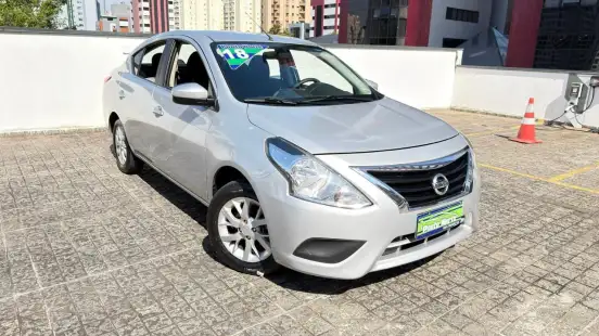 NISSAN-VERSA-2017