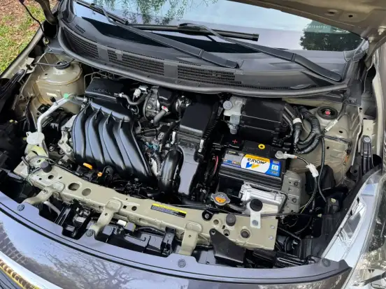 NISSAN-VERSA-2019