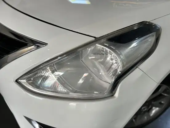 NISSAN-VERSA-2015