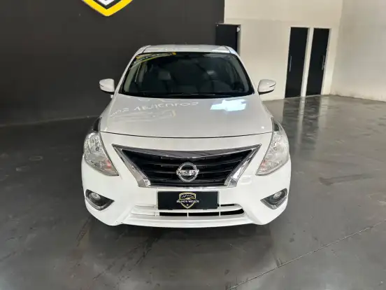 NISSAN-VERSA-2015