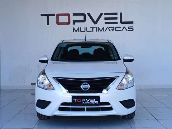 NISSAN-VERSA-2018