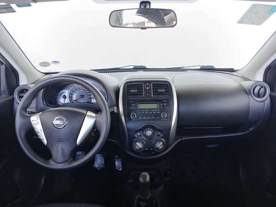 NISSAN-VERSA-2018